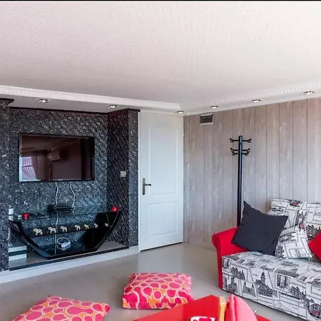 Apartment Ugel Aparts *